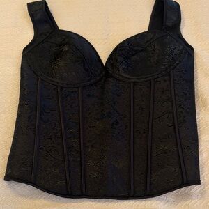 NWOT Sexy Black Corset with Baroque design lingerie Top 6X but fits smaller
